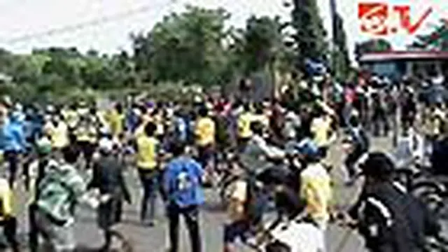 Suporter Persikota Bentrok dengan Pendukung Persita