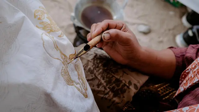 Pembuatan Batik Pinilih di Desa Wisata Tepus.