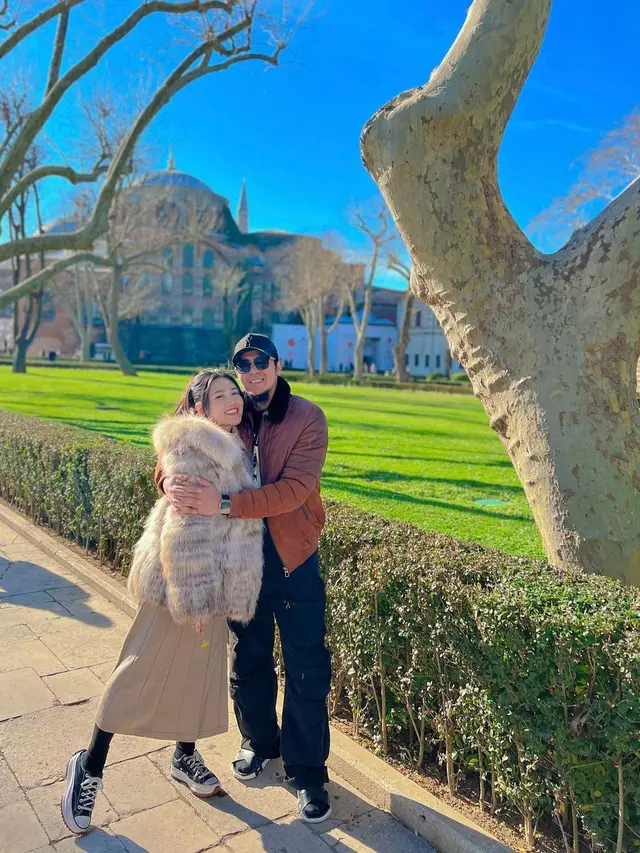 Via Vallen liburan di Turki (Instagram/viavallen)