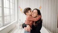 5 Pertanyaan Orang Tua Setiap Anak Pulang Sekolah untuk Meningkatkan Rasa Percaya Diri Buah Hati