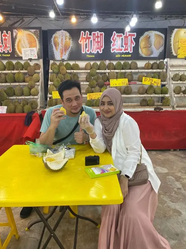 24 Tahun Berkeluarga, Ini 6 Potret Harmonis Tengku Firmansyah dan Cindy Fatikasari