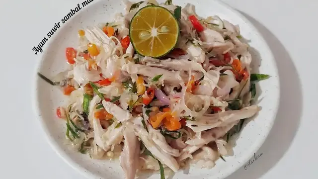 Resep ayam kukus suwir sambal matah. (dok. Cookpad @4rlin4)