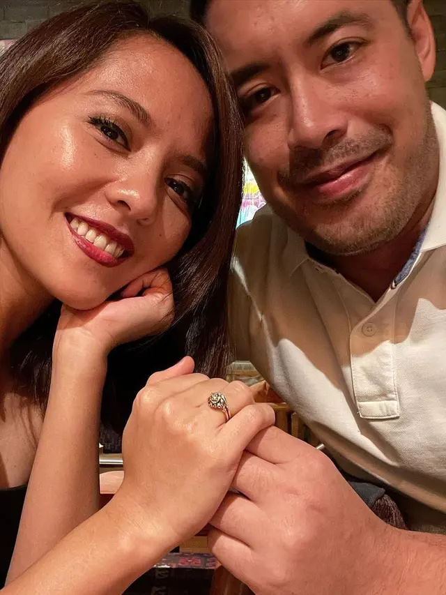 7 Potret Perjalanan Cinta Lala Karmela, dari Dilamar Hingga Resepsi Pernikahan