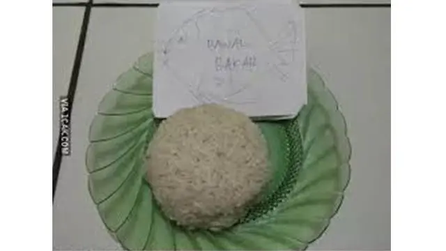 6 Imajinasi Makan Ikan di Tanggal Tua Ini Miris, Lauk dari Tulisan Kertas