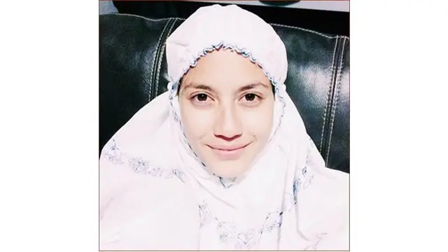6 Pesona Seleb Blasteran saat Pakai Hijab, Bikin Pangling