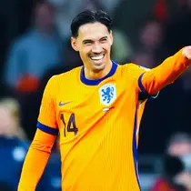 Pemain Timnas Belanda, Tijjani Reijnders, melakukan selebrasi setelah memcetak gol ke gawang Lituania pada laga terakhir Grup G kualifikasi zona Eropa di Stadion Johan Cruijff ArenA, Amsterdam, Senin (17/11/2025). (AP Photo/Peter Dejong)