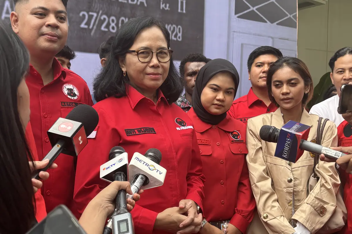 Ketua DPP Bidang Pemuda dan Olahraga, MY Esti Wijayati di Sekolah Partai PDIP, Lenteng Agung, Selasa (28/10/2025).