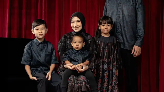 Artis Ini Miliki Bisnis Busana Muslim untuk Anak. (instagram/biabyzaskiamecca/chanteofficial.id)
