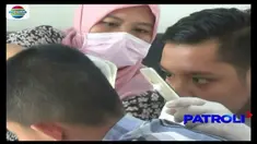 Pemilik bengkel sudah meminta maaf terkait kasus hukuman mandi oli terhadap bocah yang diduga mencuri, namun pihak keluarga bocah tetap menyerahkan penyelesaian kasus tersebut pada polisi.