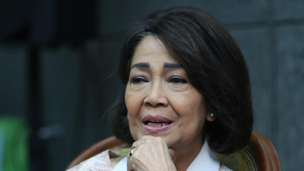 [Bintang] Aura Kecantikan Rima Melati Terpancar Meski Di Usia Senja