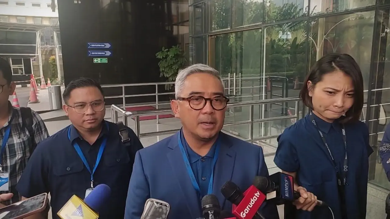 Wali Kota Bandung terpilih, Muhammad Farhan menyambangi Gedung Merah Putih.