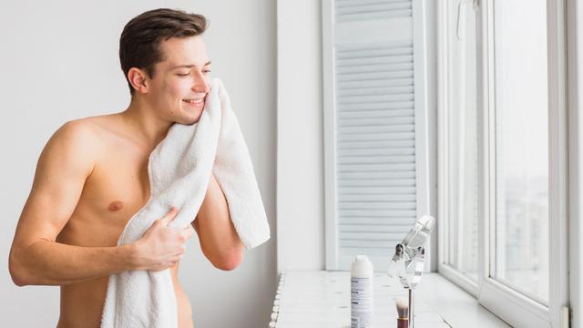 Ilustrasi cowok merawat wajah