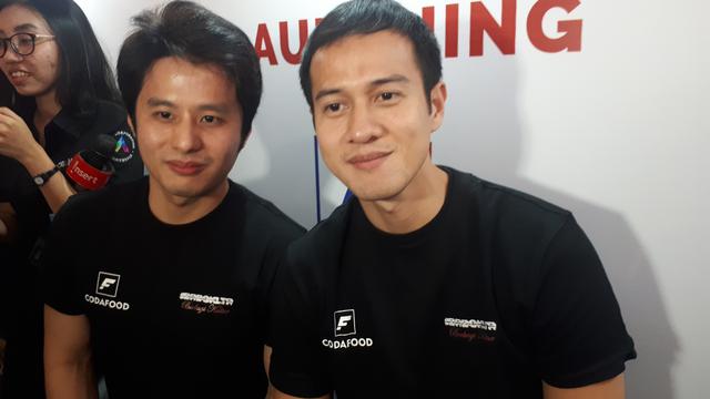 Herjunot Ali dan rekan bisnis. (Foto: Zulfa Ayu S.)