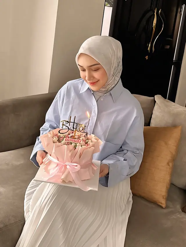 6 Potret Kejutan Ulang Tahun Melody Prima ke-30, Ibu Tiga Anak yang Awet Muda
