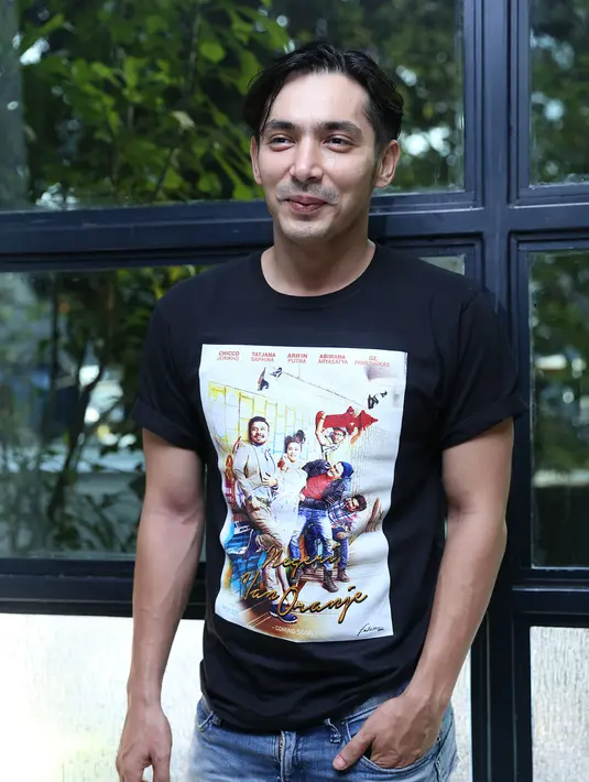 Keluarga dari Abimana Aryasatya memang tidak ada yang ikut ke negeri kincir angin tersebut karena jadwal syuting yang padat dan tidak ada waktu untuk jalan-jalan. (Galih W. Satria/Bintang.com) 