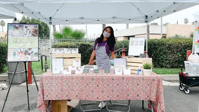 Amanda Chitarra di stan Gulung saat berjualan di acara pop-up di California (dok: Amanda Chitarra)