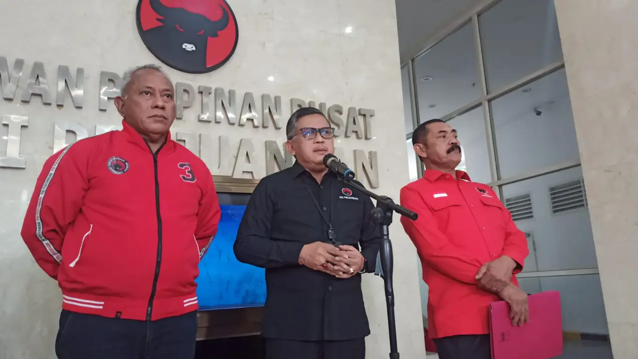 DPP PDI Perjuangan (PDIP) memberikan sanksi peringatan keras dan terakhir kepada Ketua DPC PDIP Kota Solo FX Hadi Rudyatmo