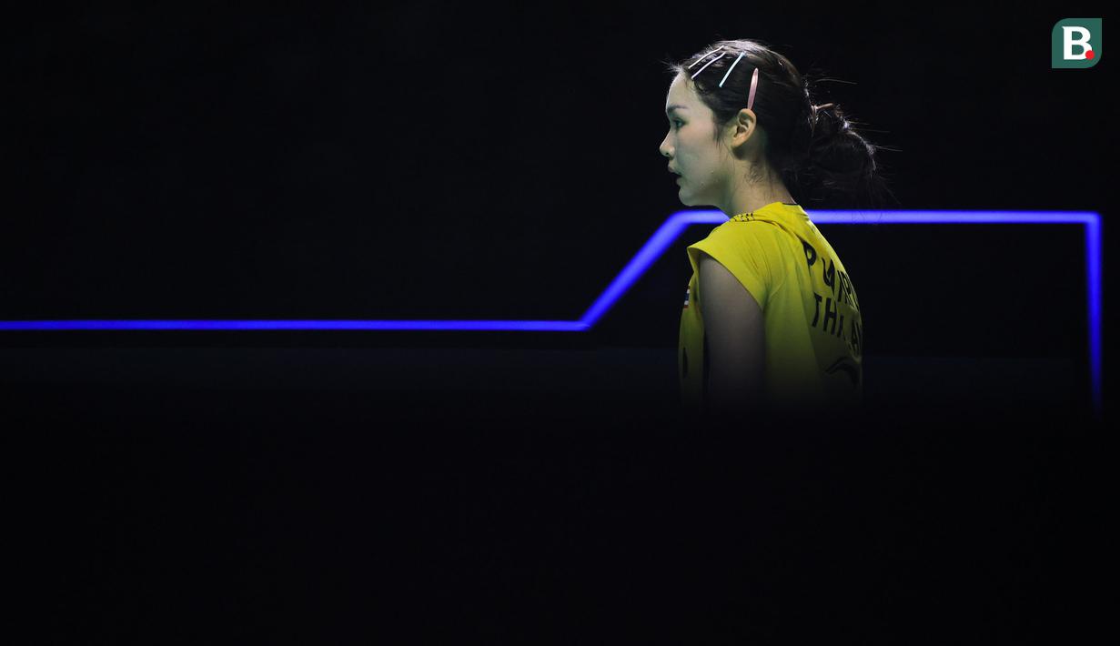 Pebulu tangkis tunggal putri Thailand, Pitchamon Opatniput saat laga final Indonesia Masters 2026 melawan wakil China, Chen Yu Fei yang berlangsung di Istora, Senayan, Jakarta, Minggu (25/01/2026). (Bola.com/Bagaskara Lazuardi)