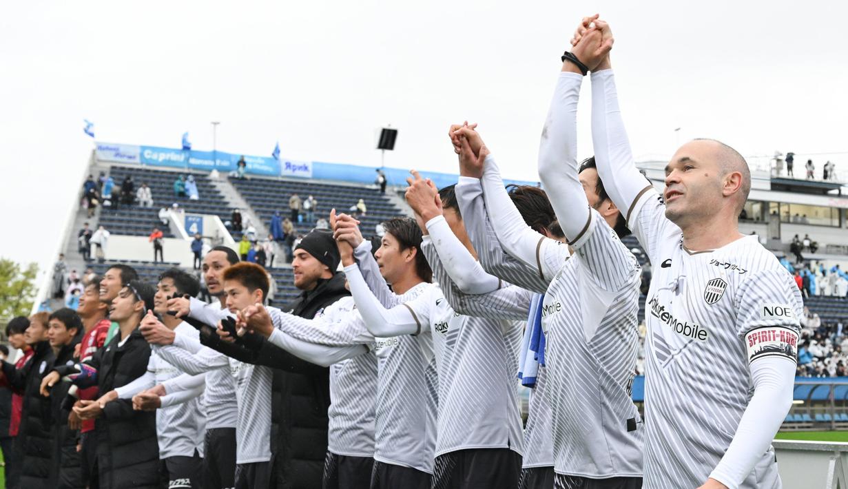 Dari tujuh laga yang sudah mereka jalani musim ini, Vissel Kobe meraih lima kemenangan, satu hasil imbang, sekali kalah, dan menjadi pemuncak klasemen sementara dengan 16 angka. (Bola.com/Dok. J-League)