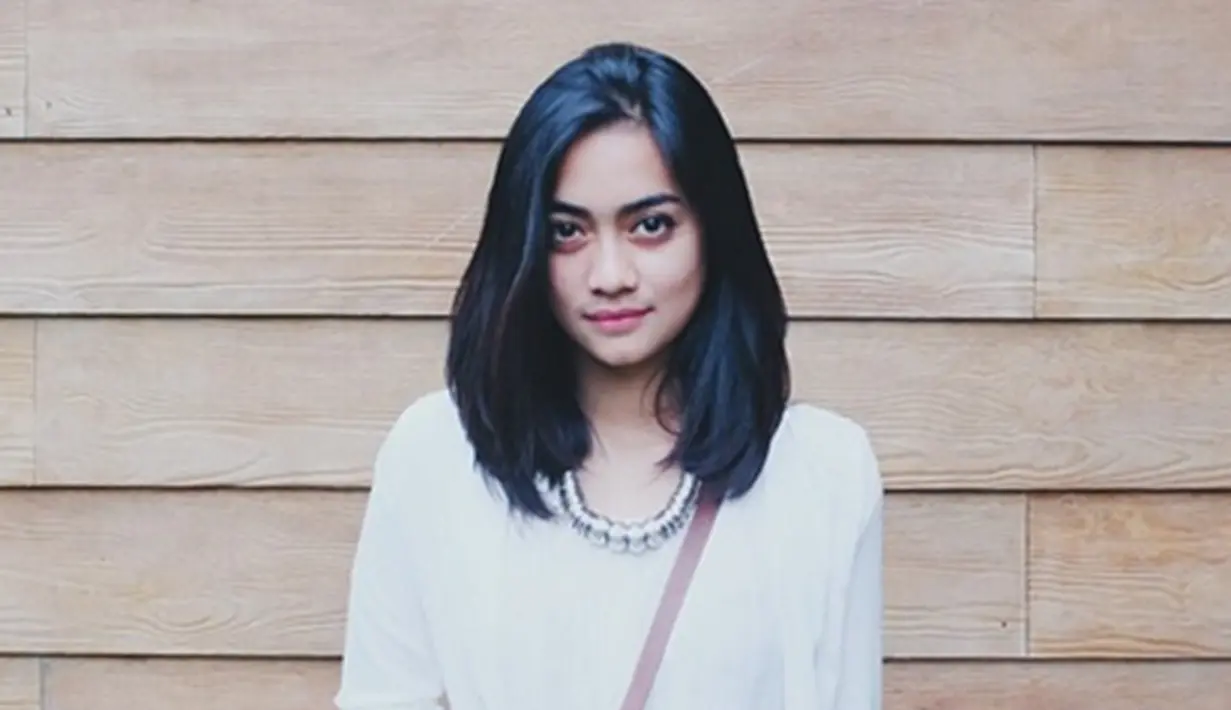 "Halo kacang, yang udah gak sebesar kacang lagi. si anak gendang, anak air, anak petualang calon geng gemini berenang yang anteng di perutku ya," tulis Ayudia di keterangan foto.  (Via Instagram/@ayudiac)