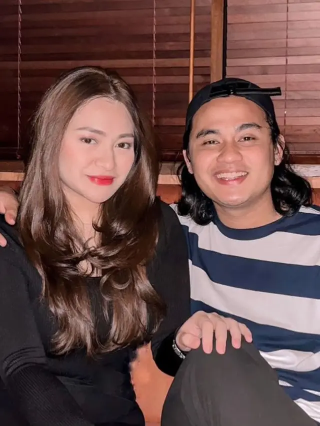 Dikabarkan Putus, Ini 8 Momen Mesra Nathalie Holscher dan Yogi Ilham yang Curi Perhatian