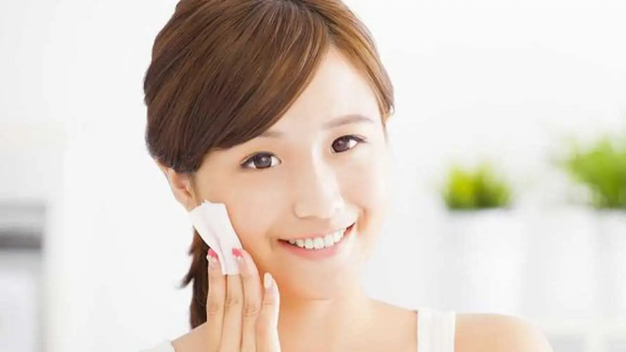 Tonik lemon bisa bantu wajah lebih cerah/copyright: thinkstockphotos.com