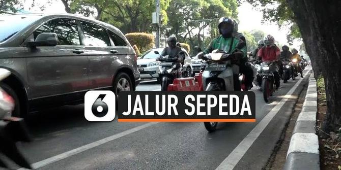 VIDEO: Sulitnya Mensterilkan Jalur Sepeda di Jakarta
