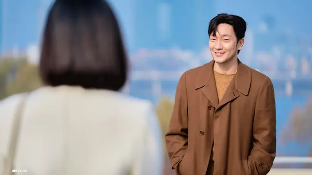 Son Suk Ku dalam My Liberation Notes. (JTBC via Soompi)