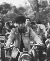 Dilan, tengah ramai dibicarakan oleh banyak wanita yang telah menyasikan film Dilan 1990. Terlebih, yang memerankannya adalah Iqbaal Ramadhan, si tampan yang memang sudah punya banyak fans sejak lama. (Instagram/iqbaal.e)
