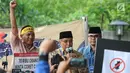Ketum PBNU KH Said Aqil Siradj dan Ketua Wadah Pegawai KPK Yudi Purnomo Harahap saat pidato aksi dukung capim KPK bersih di Gedung KPK, Jumat (30/08/2019). Said Aqil Siradj mengharapkan agar Jokowi menghadiahi KPK dengan pimpinan yang tidak mempunyai latar belakang buruk. (merdeka.com/Dwi Narwoko)