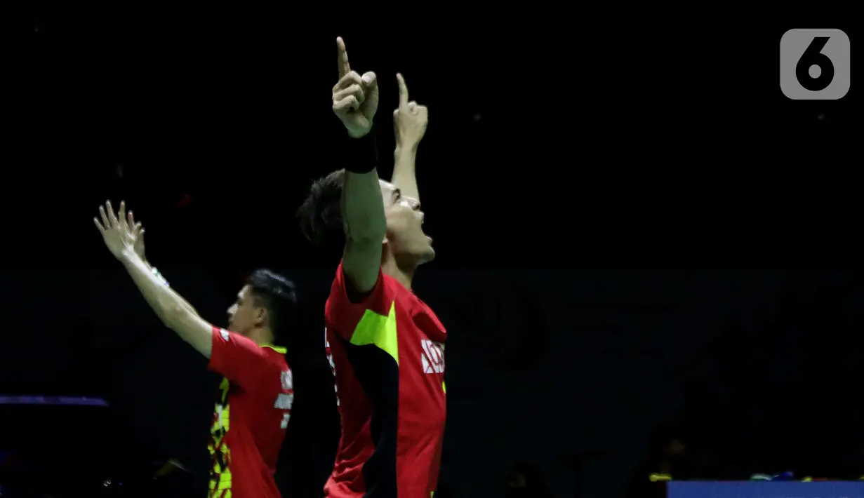 Pebulu tangkis ganda putra Indonesia, Fajar Alfian/Muhammad Rian Ardianto merayakan kemenangan atas Liang Wei Keng/Wang Chang (China) pada Final Indonesia Masters 2022 di Istora Senayan, Jakarta, Minggu (12/6/2022). Fajar/Rian menjadi Juara Ganda Putra Indonesia Masters 2022 setelah unggul 21-10, 21-17. (Liputan6.com/Helmi Fithriansyah)