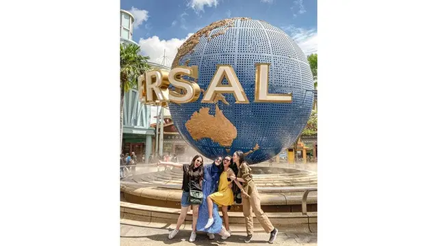 6 Gaya Liburan Ayya Renita Pemeran Sekar TOP di Singapura, Seru Bareng Sahabat