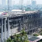 Foto udara gedung utama Gedung Kejaksaan Agung Republik Indonesia usai kebakaran hebat di Jakarta, Minggu (23/8/2020). Kebakaran selama 11 jam menyebabkan gedung utama Kejaksaan Agung, baik sayap kanan maupun kiri, hangus terbakar. (Liputan6.com/Faizal Fanani)