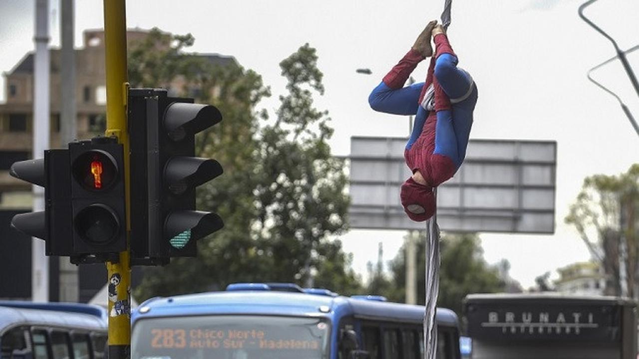 Pamer Akrobat Bak Spiderman, Pria Ini Raup Rp 135 ribu per Jam