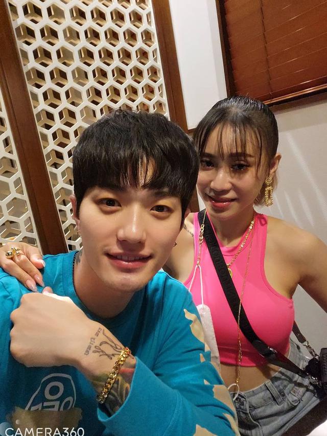 4 Tahun Menikah, Ini 6 Potret Mesra Lee Jeong Hoon dan Moa Aeim