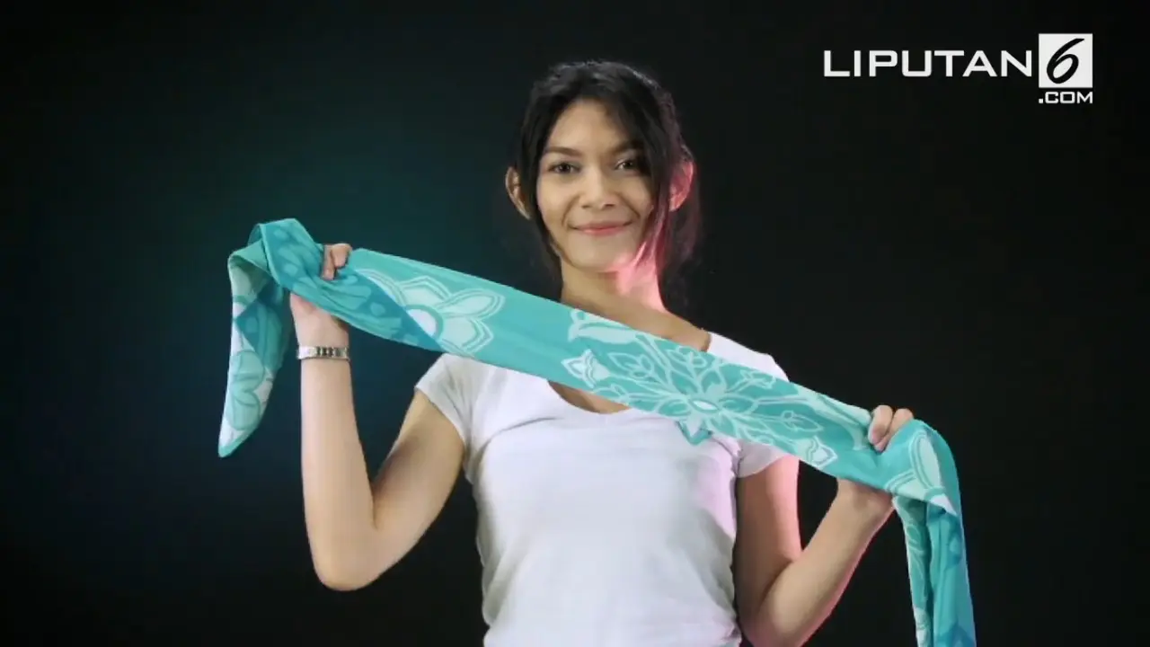 Style Guide: 2 Gaya Scarf untuk Santai dan Formal