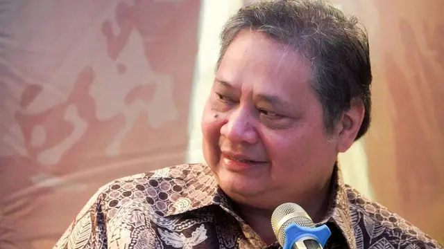 Menteri Koordinator Bidang Perekonomian Airlangga Hartarto dalam Konferensi Pers usai Rapat Internal terkait Jaringan Gas Rumah Tangga dan Pendistribusian LPG Tabung 3 Kilogram di Istana Merdeka, Kamis (12/10/2023). (Dok Kemenko Perekonomian)