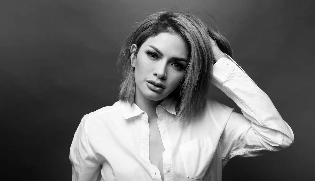 Lantas apa yang membuat perempuan dua orang anak itu saat Ramadan tiba malah sedih. Lantas apa yang menjadi alasan pemeran dan presenter itu? (Instagram/nikitamirzanimawardi_17)