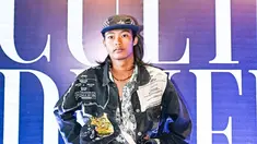 Bonge Citayam bikin heboh industri mode Tanah Air setelah melenggang di catwalk Jakarta Fashion and Food Festival 2022. Tak tanggung-tanggung, ia sepanggung dengan Al Ghazali. Sepak terjang Bonge Citayam kemudian jadi buah bibir netizen +62. Citayam Fashion Week boleh saja tak lagi eksis. Namun karier Bonge tampaknya tidak henti sampai di sini. (Foto: Foto: Dok. Instagram @jfff_info)