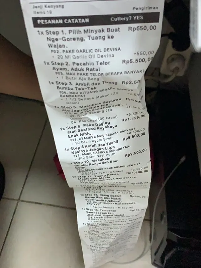 Viral Pesan Makan Nasi Goreng Tapi Racik Sendiri, Berikan Sensasi Unik. (Sumber: Twitter/suhschat)