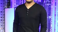 Penyanyi Ihsan Tarore saat menjadi bintang tamu dalam acara Dear Haters Liputan6.com di SCTV Tower, Jakarta (20/7). (Liputan6.com/Fatkhur Rozaq)
