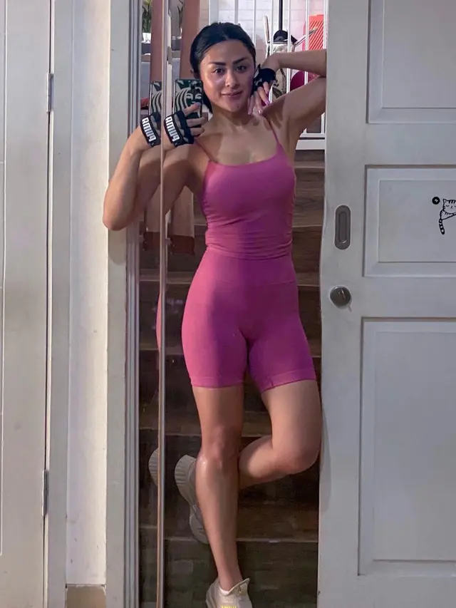 Selvi Kitty berkeringat (https://www.instagram.com/p/CPRzl6OJRfY/?utm_medium=copy_link)