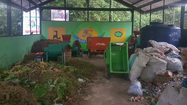 Program pembangunan tempat pengolahan sampah (TPS) yang menggunakan sistem reduce, reuse, recycle atau dikenal TPS-3R. (Dok Kementerian PUPR)