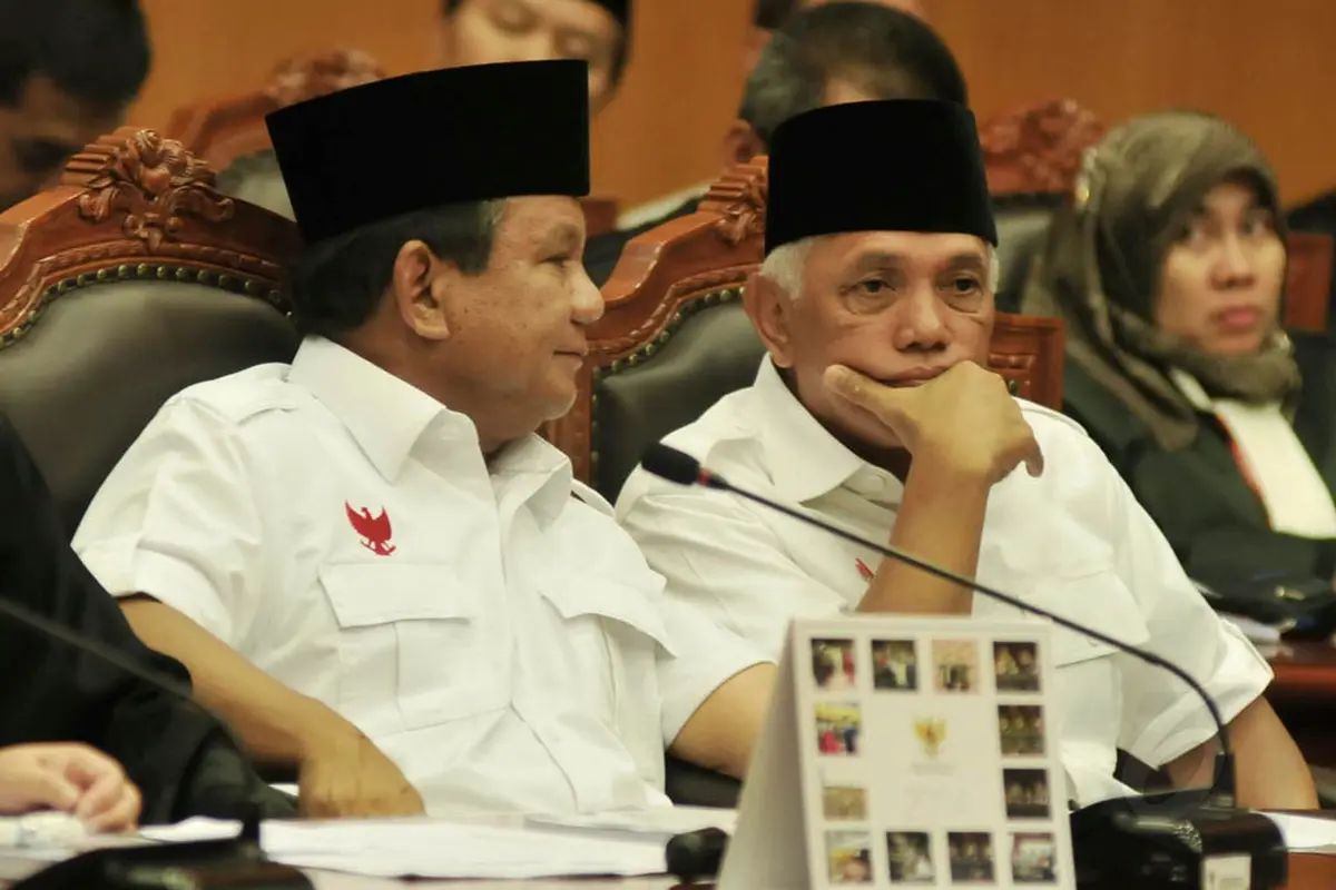 Wajah Prabowo-Hatta di Kursi Persidangan