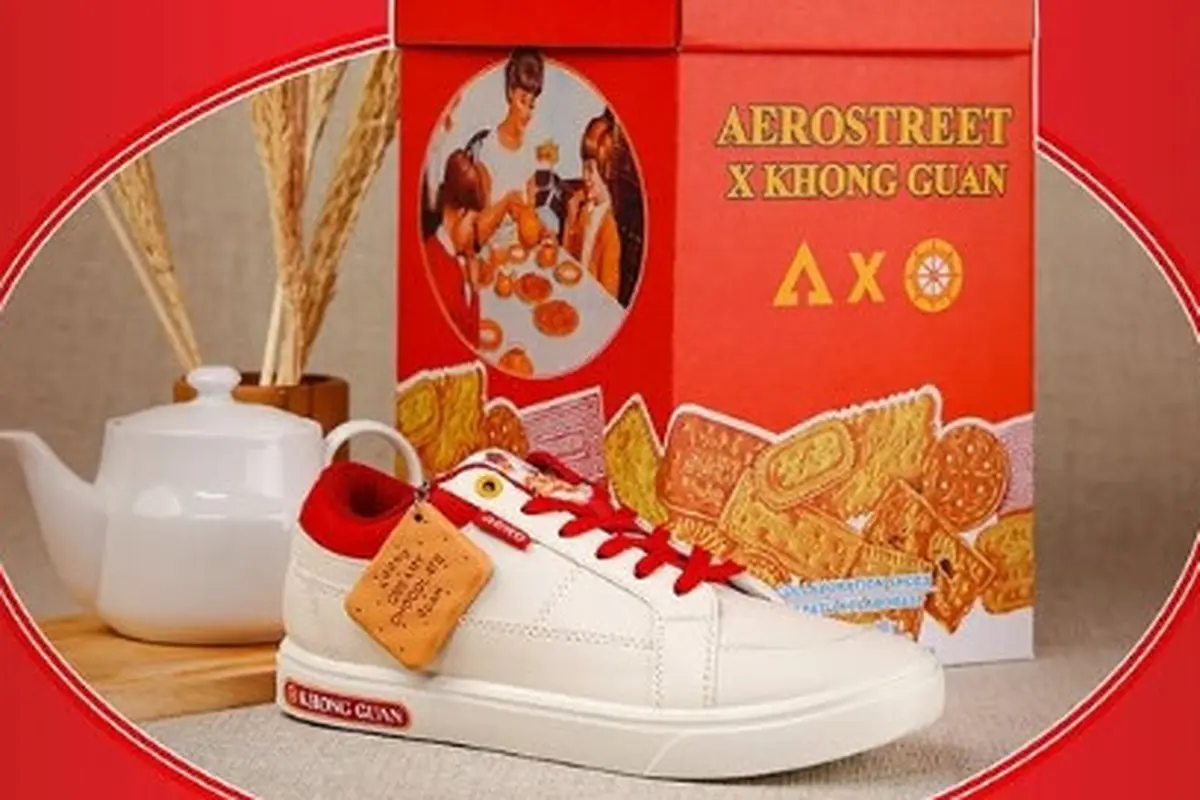 Uniknya Kolaborasi Khong Guan dan Brand Sepatu Lokal Jelang Lebaran 2023