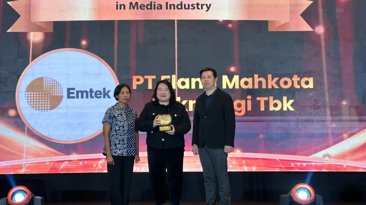 PT Elang Mahkota Teknologi Tbk atau Emtek mendapat dua penghargaan dalam  ajang SPEx2 Award 2024. (Arief/Liputan6.com)PT Elang Mahkota Teknologi Tbk atau Emtek mendapat dua penghargaan dalam  ajang SPEx2 Award 2024. (Arief/Liputan6.com)