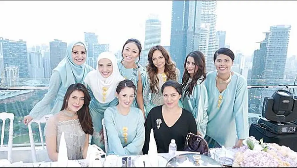 Zaskia Sungkar menjadi salah satu tamu di pernikahan Laudya Cynthia Bella (Foto: Instagram)