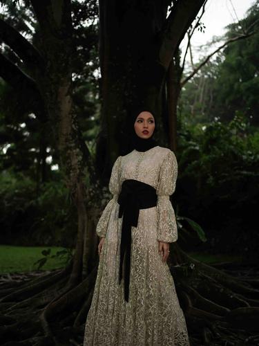 Romantic Nostalgia Koleksi Busana Terakhir Barli Asmara Untuk Menutup 2020 Fashion Fimela Com