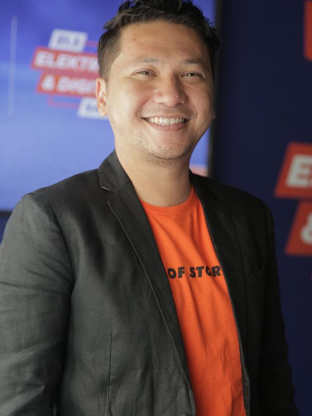 Alasan Gading Marten Lebih Senang Hunting Foto ke Luar Negeri - News & Entertainment Fimela.com