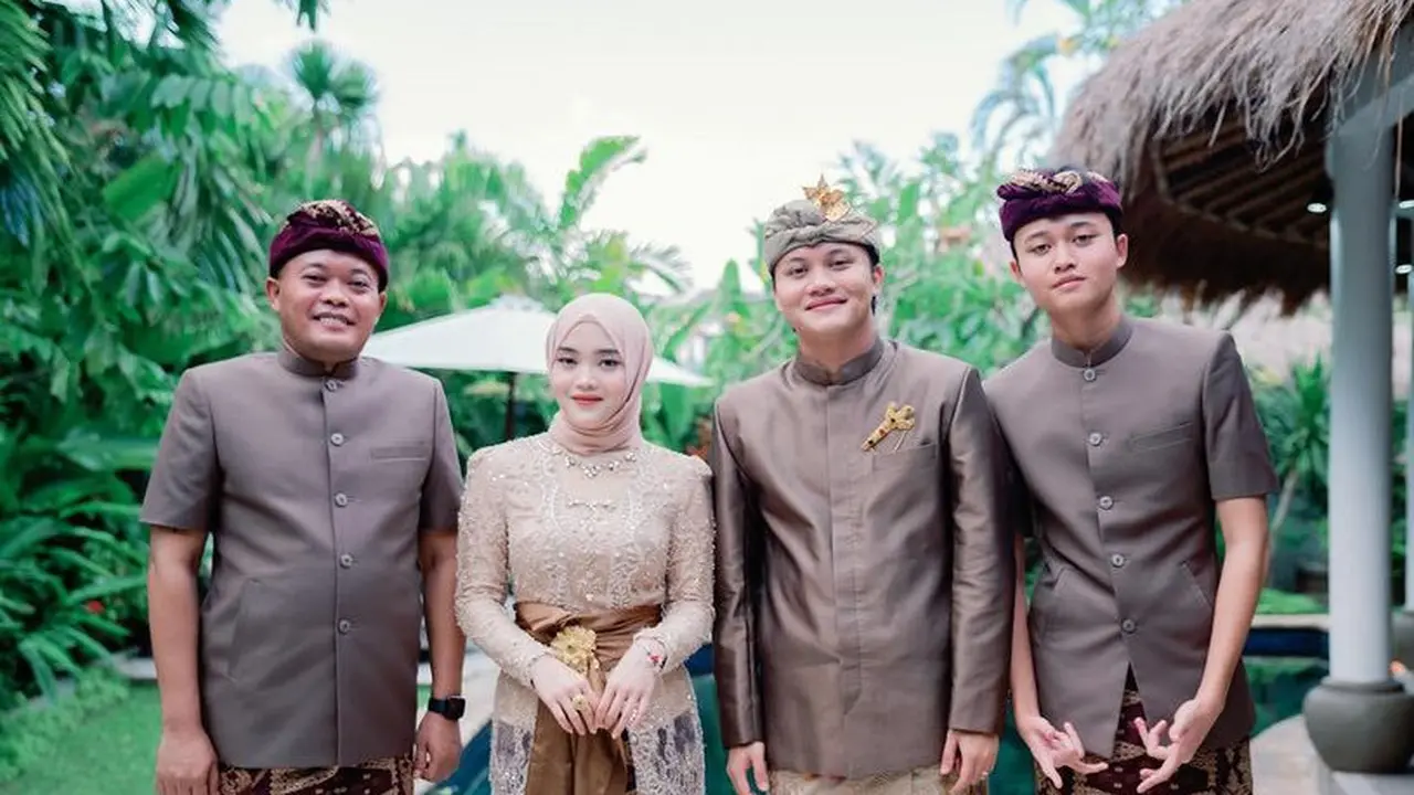 Potret Adik Rizky Febian, Rizwan Fadillah saat Acara Sang Kakak